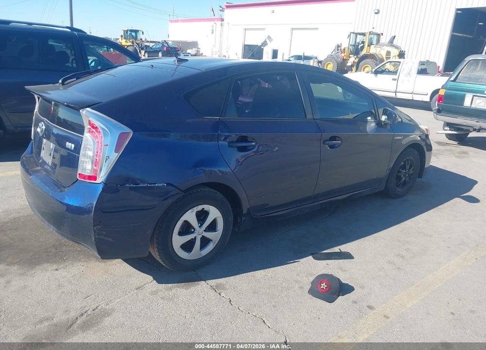 2015 TOYOTA PRIUS THREE VIN: JTDKN3DU2F1872613