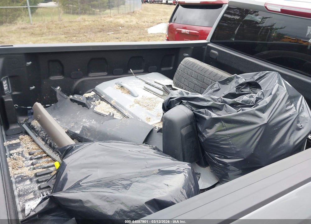 2024 GMC SIERRA 1500 4WD  STANDARD BOX ELEVATION WITH 3VL VIN: 1GTRUJEK2RZ298202
