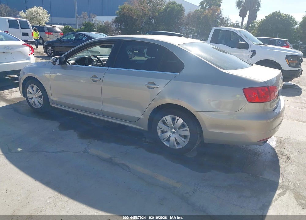 2013 VOLKSWAGEN JETTA 2.5L SE VIN: 3VWDP7AJ4DM291552
