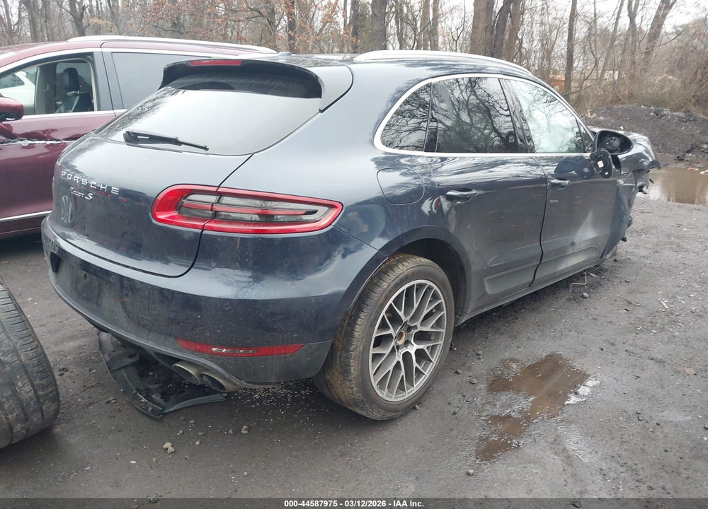 2017 PORSCHE MACAN S VIN: WP1AB2A56HLB11343