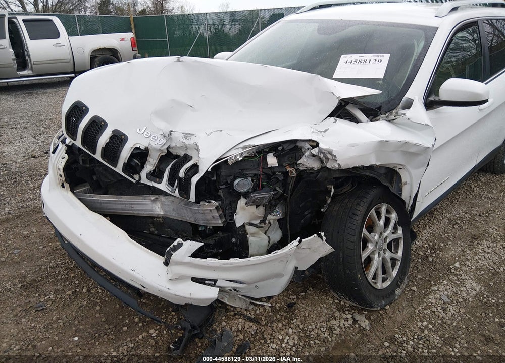2015 JEEP CHEROKEE LATITUDE VIN: 1C4PJLCB3FW611589