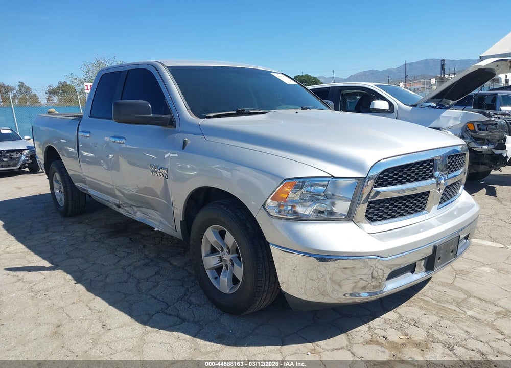 2017 RAM 1500 SLT  4X2 6'4 BOX VIN: 1C6RR6GG6HS804393