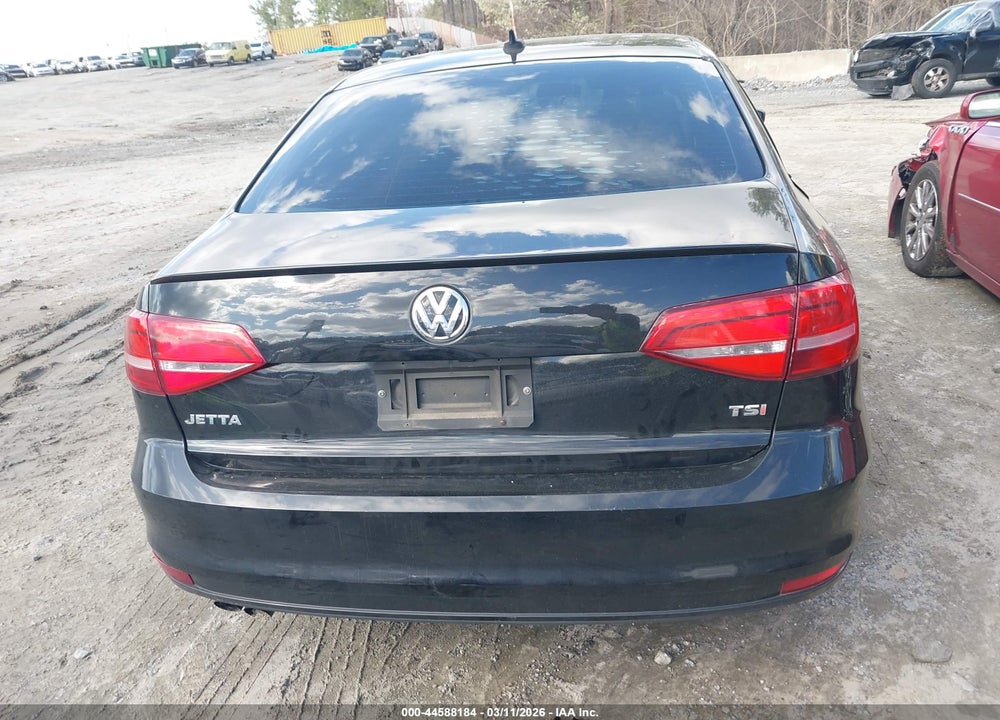 2015 VOLKSWAGEN JETTA 1.8T SPORT VIN: 3VWD17AJ2FM335553