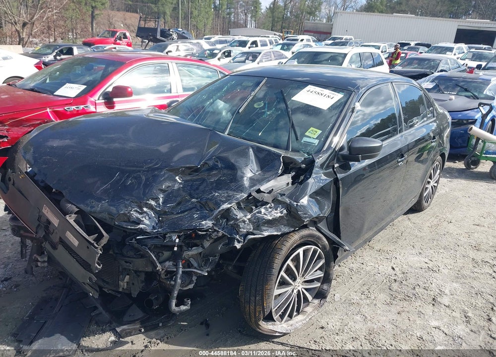 2015 VOLKSWAGEN JETTA 1.8T SPORT VIN: 3VWD17AJ2FM335553