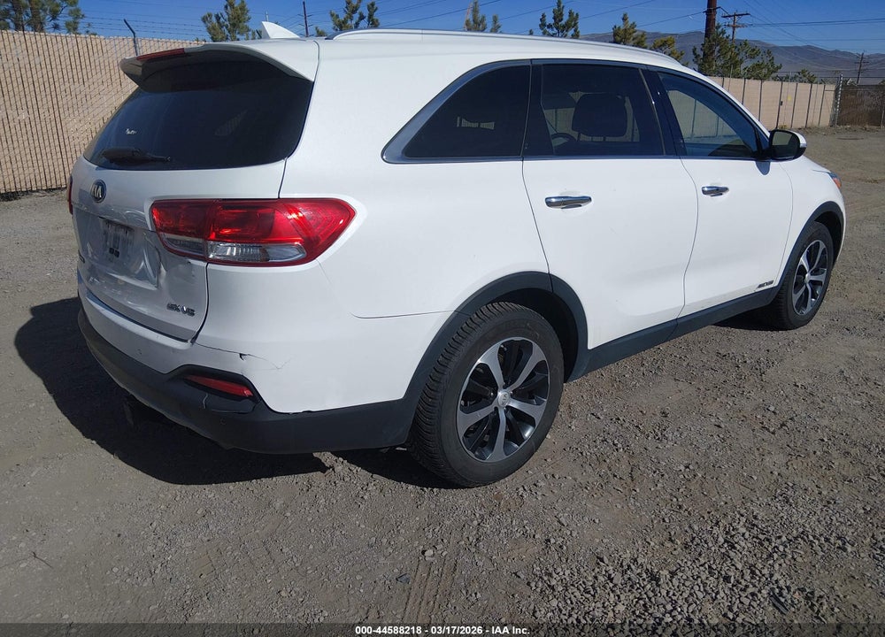 2017 KIA SORENTO 3.3L EX VIN: 5XYPHDA50HG271476