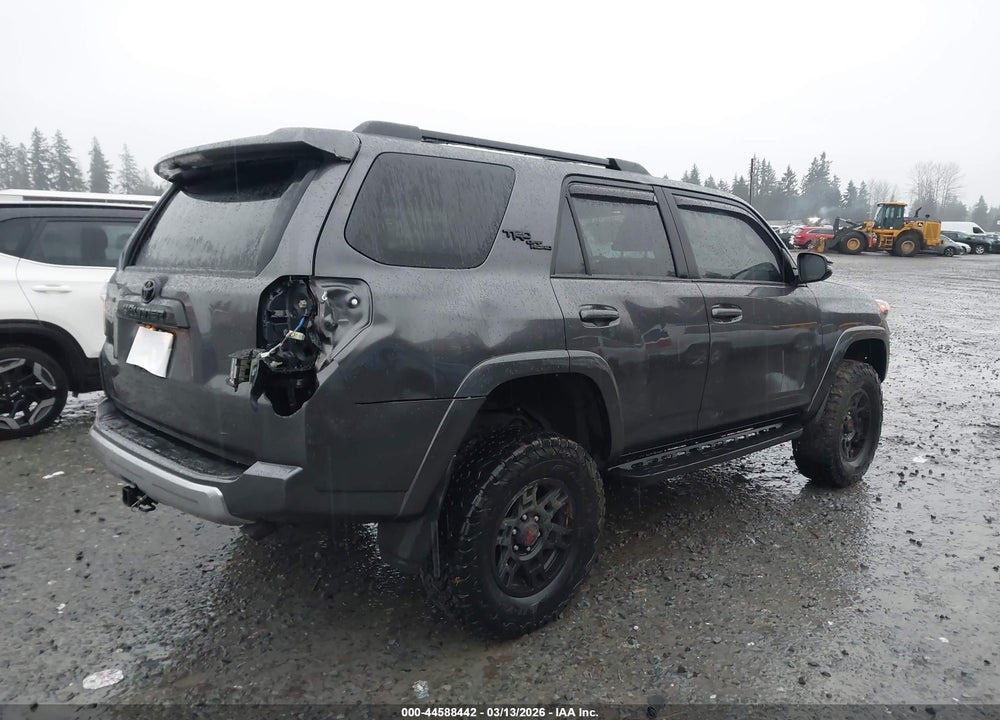 2022 TOYOTA 4RUNNER TRD OFF ROAD PREMIUM VIN: JTERU5JR7N5992214