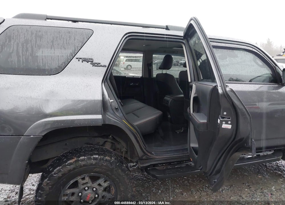 2022 TOYOTA 4RUNNER TRD OFF ROAD PREMIUM VIN: JTERU5JR7N5992214