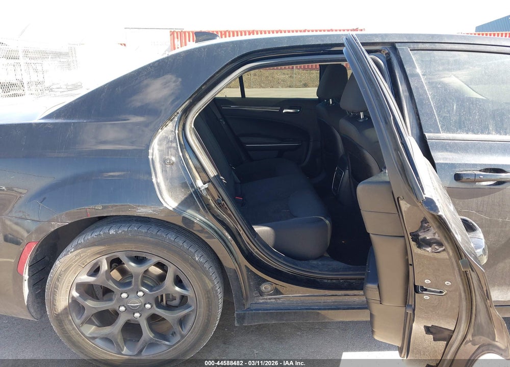 2019 CHRYSLER 300 TOURING AWD VIN: 2C3CCARG9KH581205