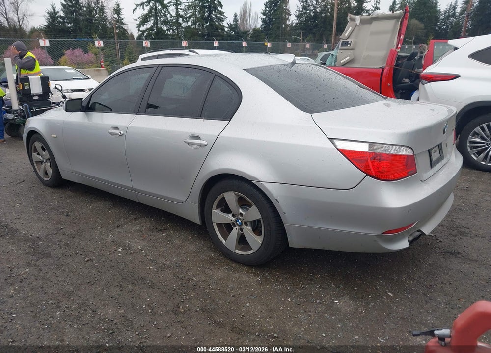 2007 BMW 530XI VIN: WBANF73527CU26489