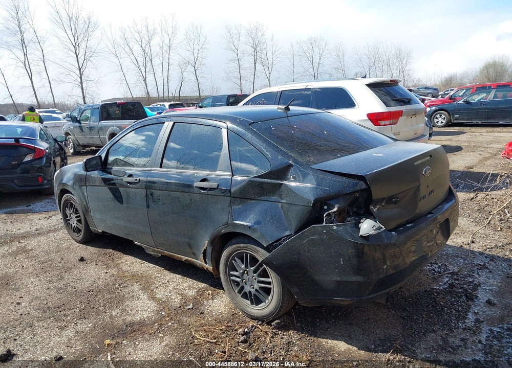 2011 FORD FOCUS SE VIN: 1FAHP3FN1BW111083