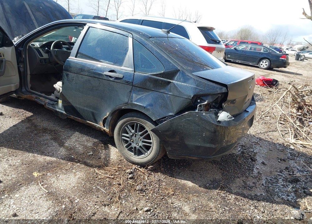2011 FORD FOCUS SE VIN: 1FAHP3FN1BW111083