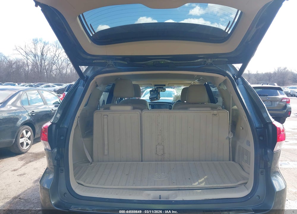 2017 TOYOTA HIGHLANDER XLE VIN: 5TDJZRFH3HS465134
