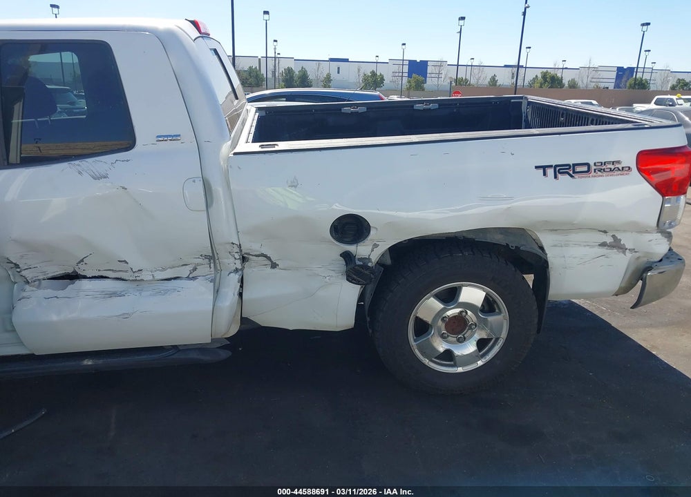2011 TOYOTA TUNDRA GRADE 4.6L V8 VIN: 5TFUM5F17BX021392