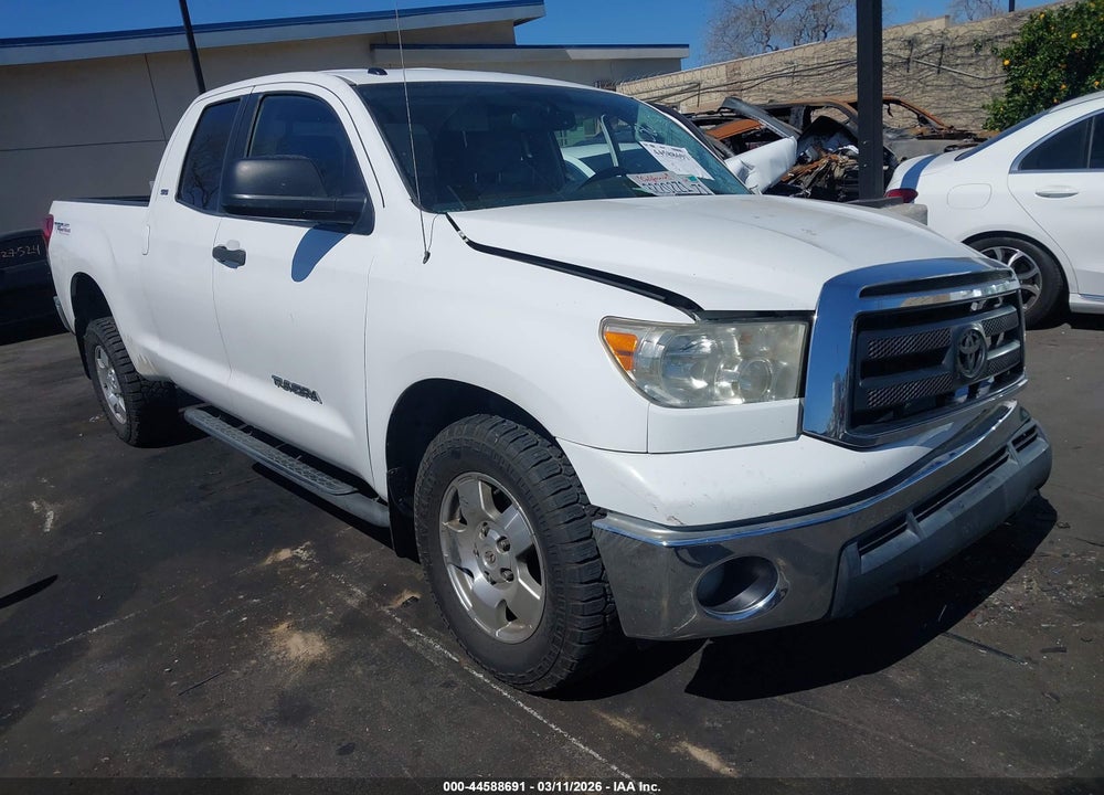 2011 TOYOTA TUNDRA GRADE 4.6L V8 VIN: 5TFUM5F17BX021392