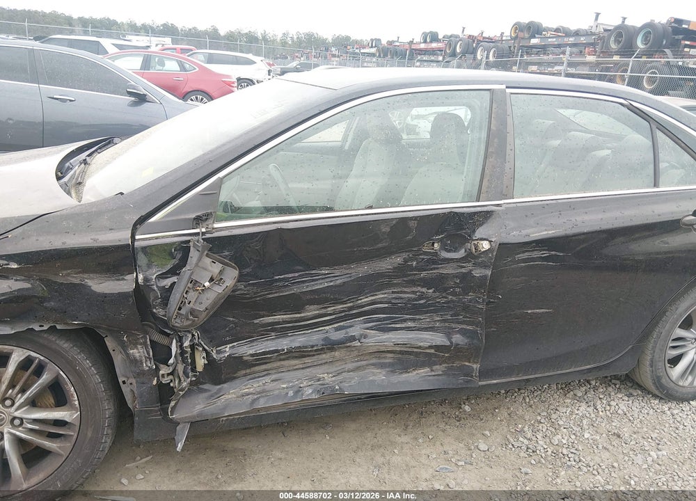 2015 TOYOTA CAMRY SE VIN: 4T1BF1FK6FU112269