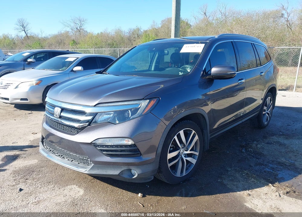 2017 HONDA PILOT TOURING VIN: 5FNYF5H9XHB045557