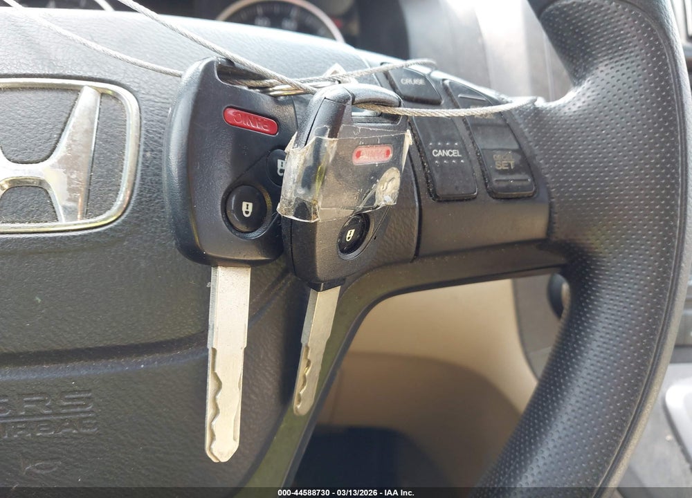 2010 HONDA CR-V LX VIN: 5J6RE4H39AL002824