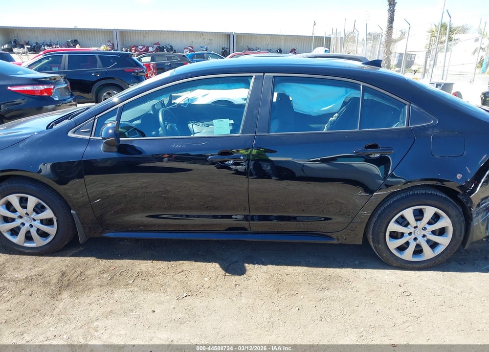 2025 TOYOTA COROLLA LE VIN: 5YFB4MDE8SP297053