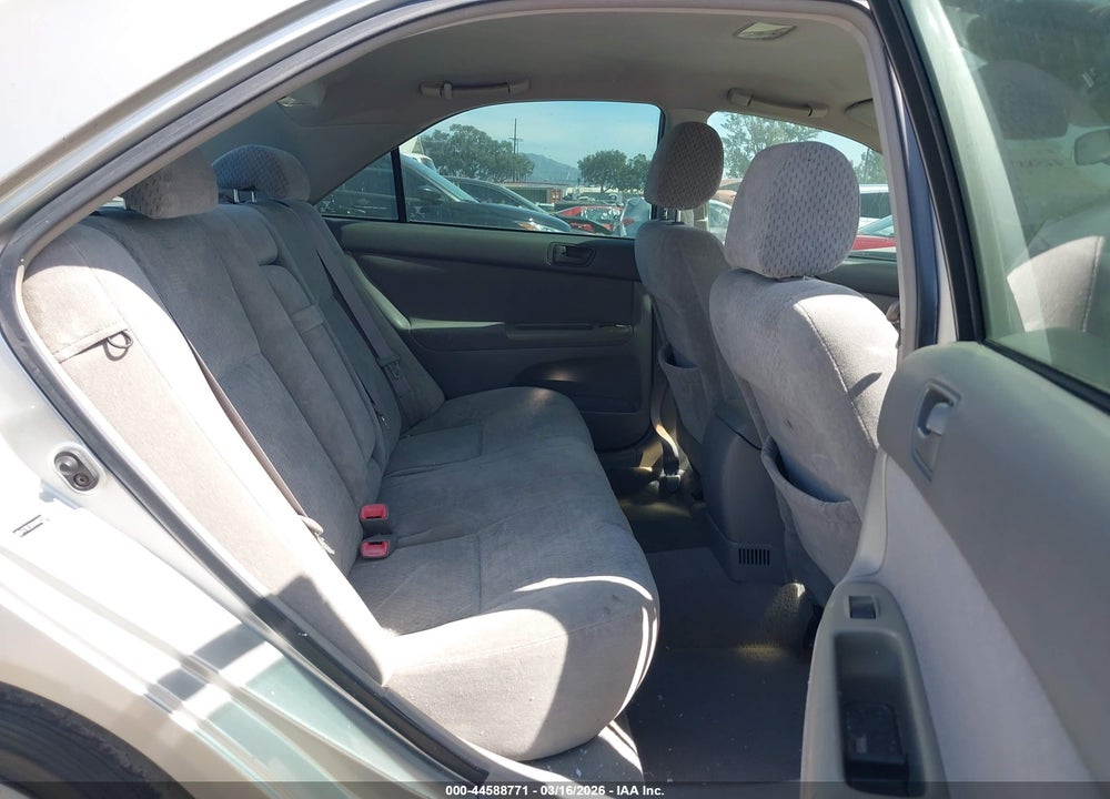 2004 TOYOTA CAMRY LE VIN: 4T1BE32K04U892559