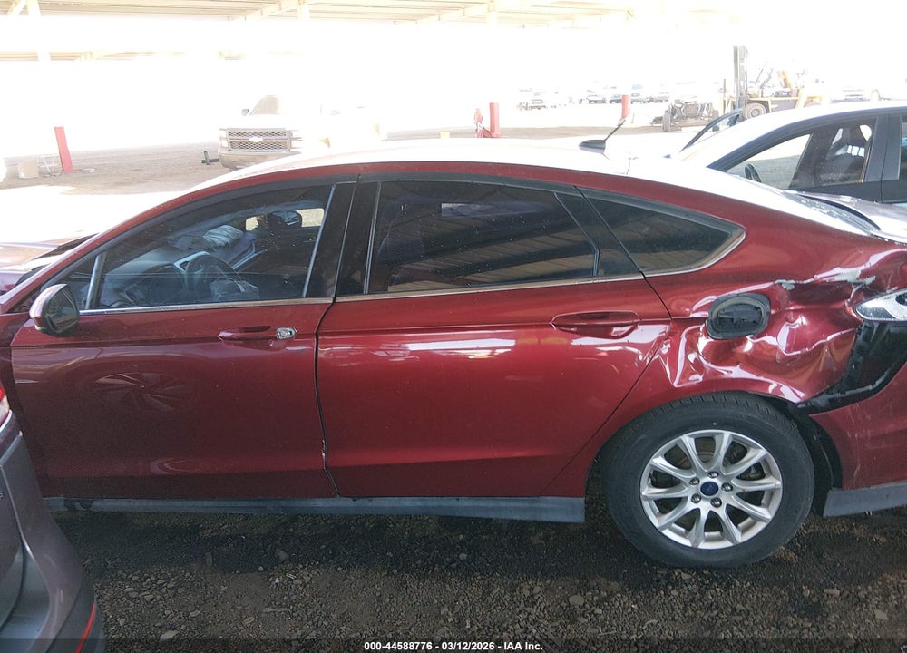 2016 FORD FUSION S VIN: 3FA6P0G79GR329224