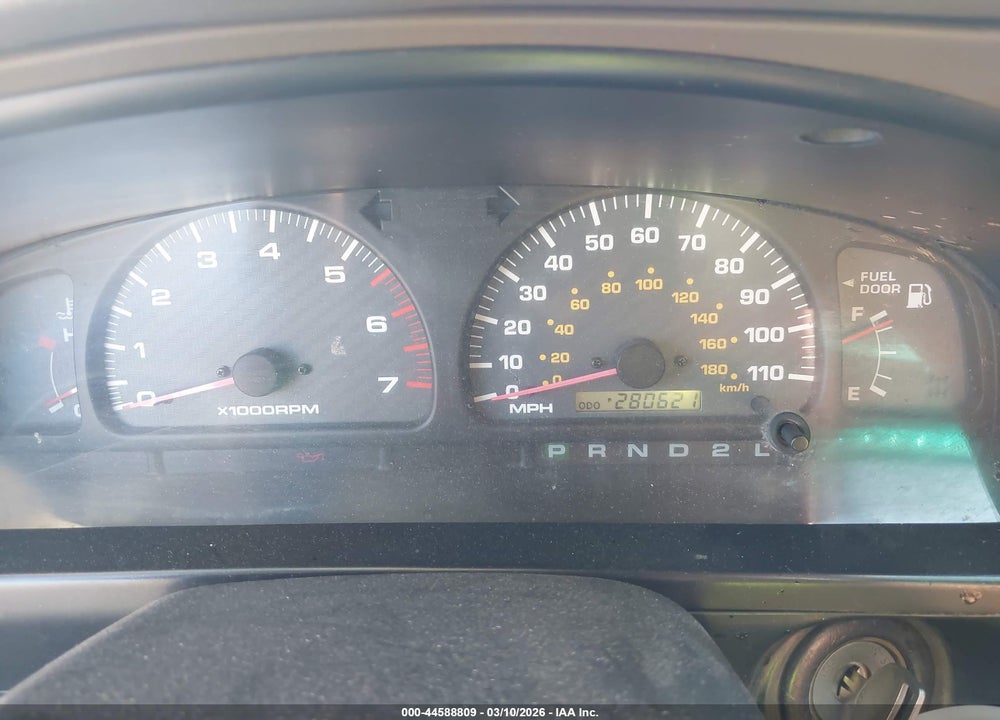 2000 TOYOTA 4RUNNER SR5 V6 VIN: JT3GN86R8Y0151267