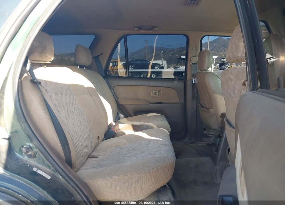 2000 TOYOTA 4RUNNER SR5 V6 VIN: JT3GN86R8Y0151267