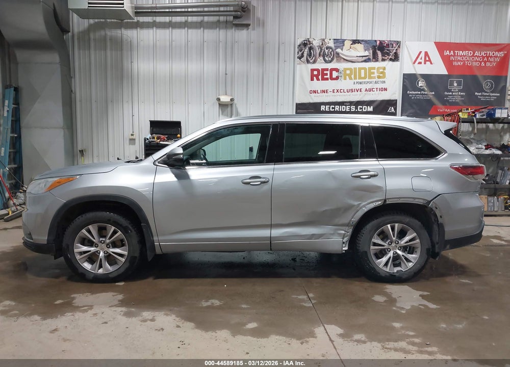 2015 TOYOTA HIGHLANDER XLE V6 VIN: 5TDJKRFH1FS090569