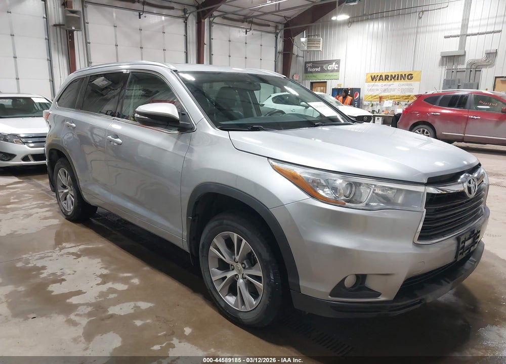 2015 TOYOTA HIGHLANDER XLE V6 VIN: 5TDJKRFH1FS090569