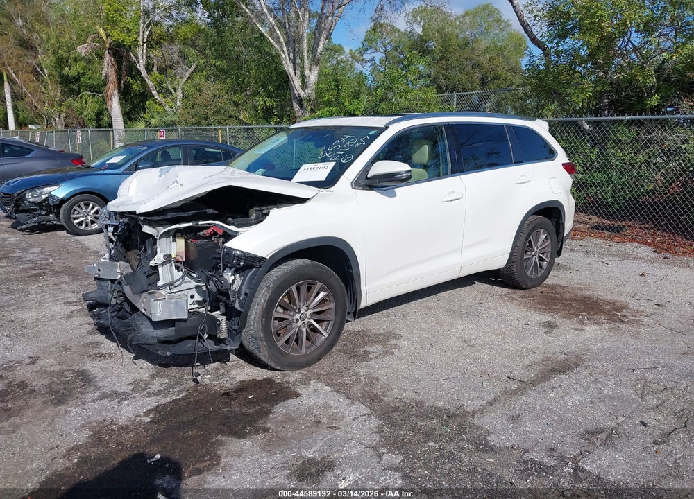 2017 TOYOTA HIGHLANDER XLE VIN: 5TDJZRFH0HS378534