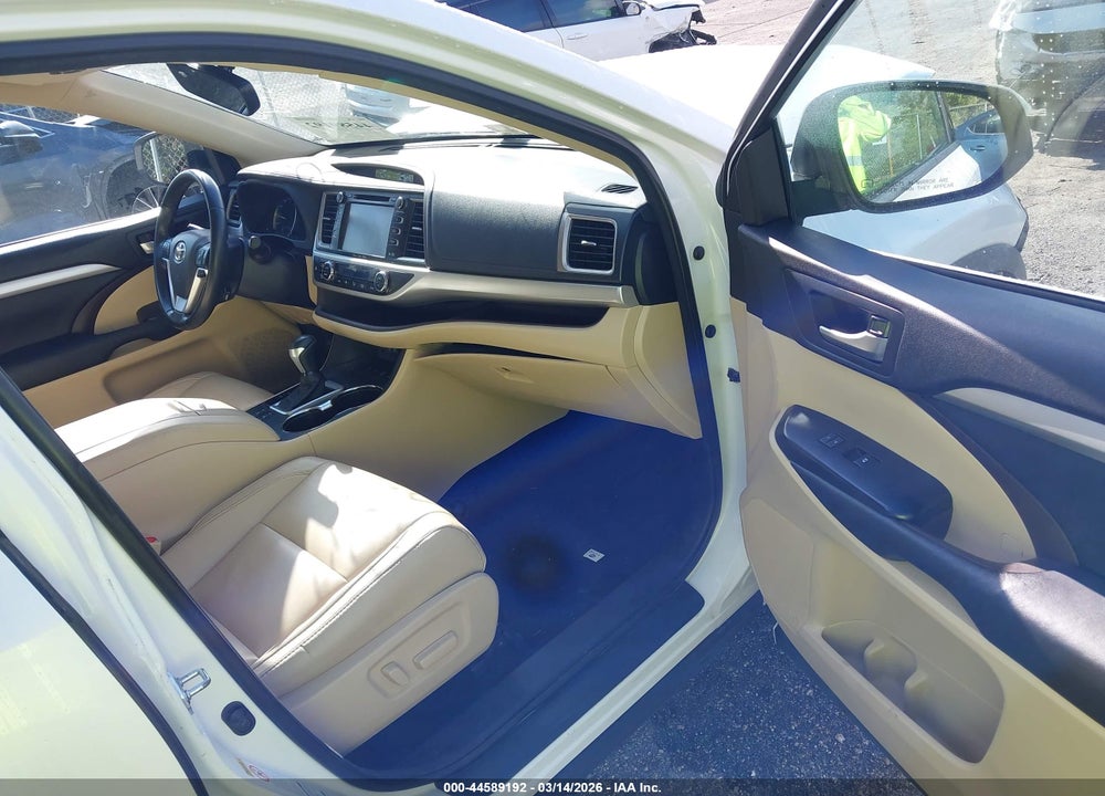 2017 TOYOTA HIGHLANDER XLE VIN: 5TDJZRFH0HS378534