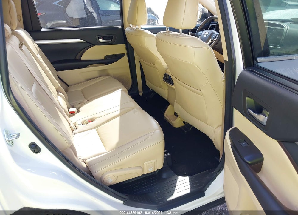 2017 TOYOTA HIGHLANDER XLE VIN: 5TDJZRFH0HS378534
