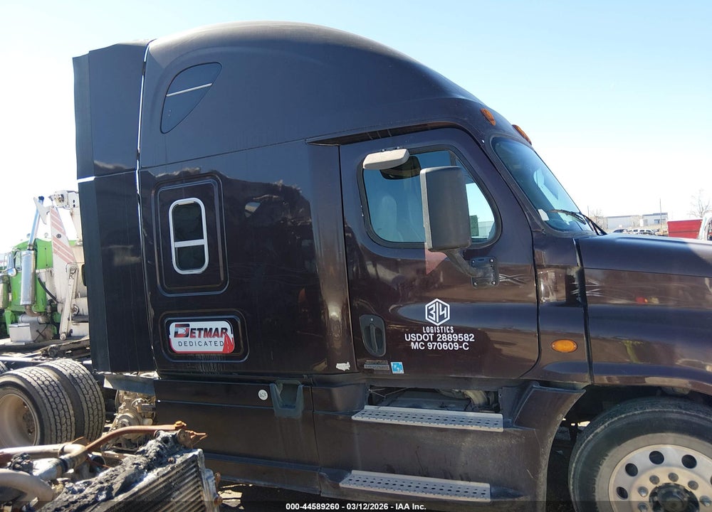 2014 FREIGHTLINER CASCADIA 125 VIN: 3AKJGLD53ESFN2444