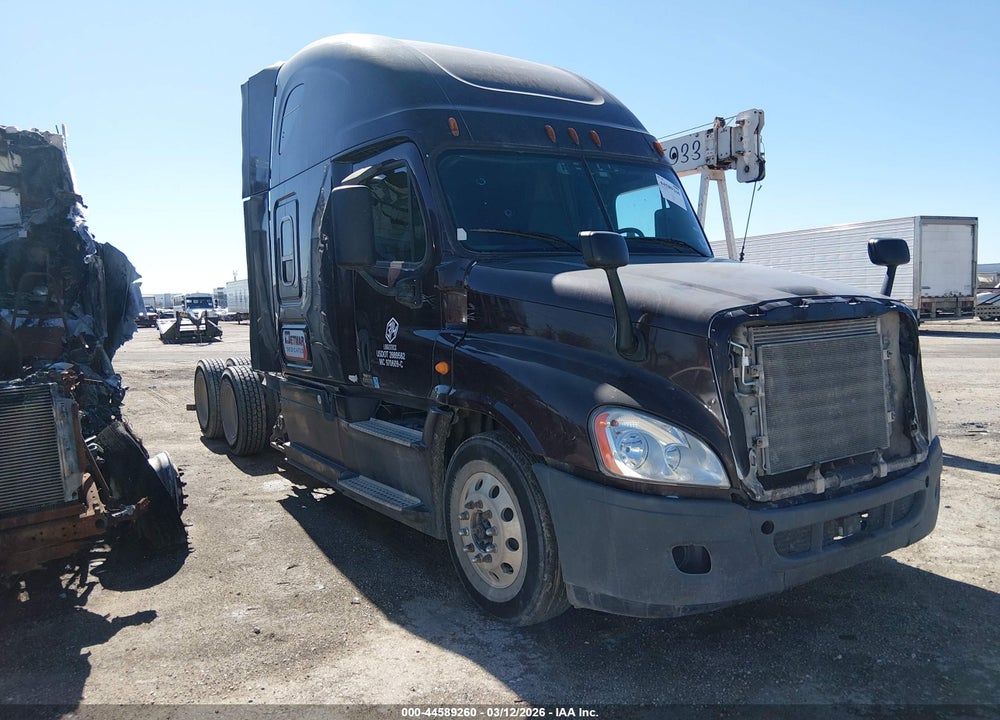 2014 FREIGHTLINER CASCADIA 125 VIN: 3AKJGLD53ESFN2444
