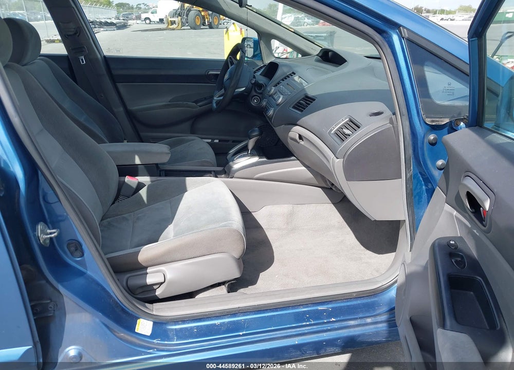 2010 HONDA CIVIC LX VIN: 2HGFA1F51AH322371