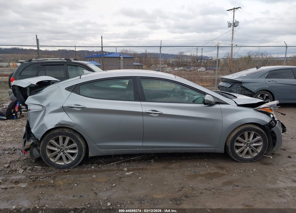 2015 HYUNDAI ELANTRA SE VIN: 5NPDH4AE7FH600893