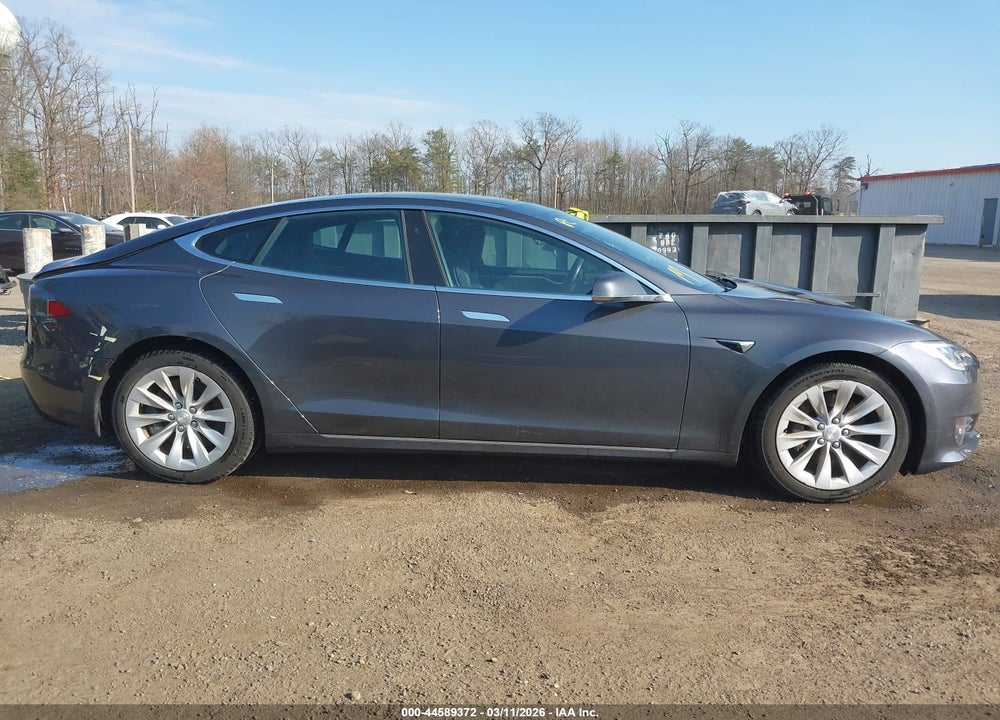 2018 TESLA MODEL S 100D/75D/P100D VIN: 5YJSA1E28JF272207