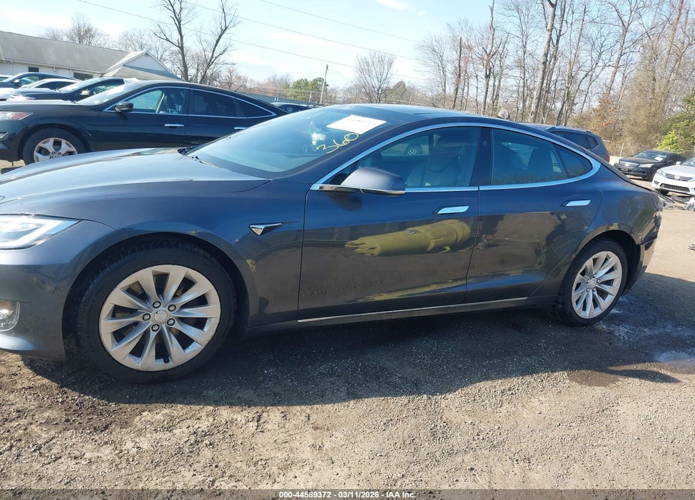 2018 TESLA MODEL S 100D/75D/P100D VIN: 5YJSA1E28JF272207
