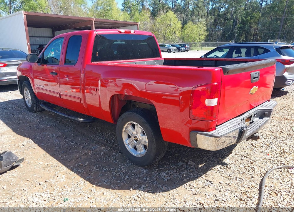 2013 CHEVROLET SILVERADO 1500 LT VIN: 1GCRCSE08DZ241888