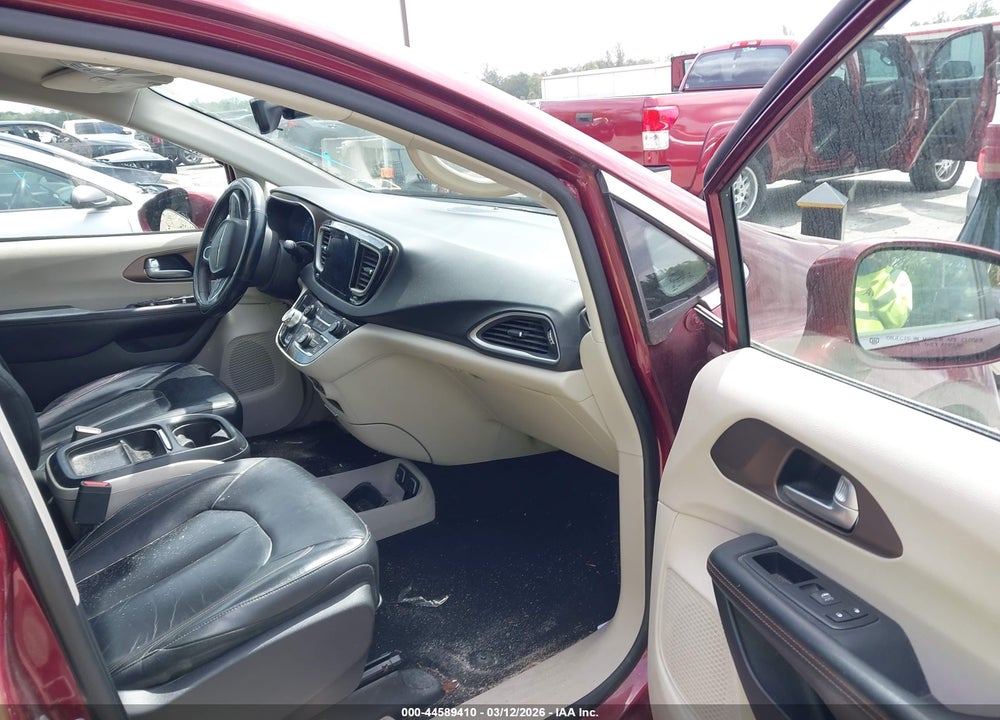2017 CHRYSLER PACIFICA TOURING-L VIN: 2C4RC1BG4HR509203
