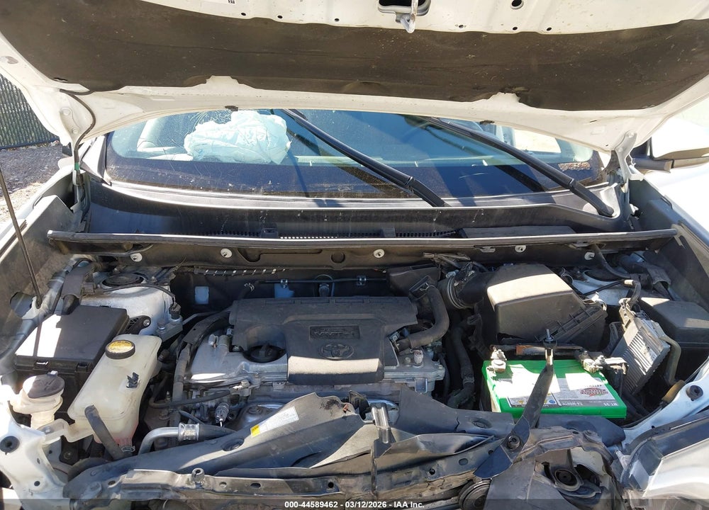 2018 TOYOTA RAV4 XLE VIN: 2T3WFREV1JW483951
