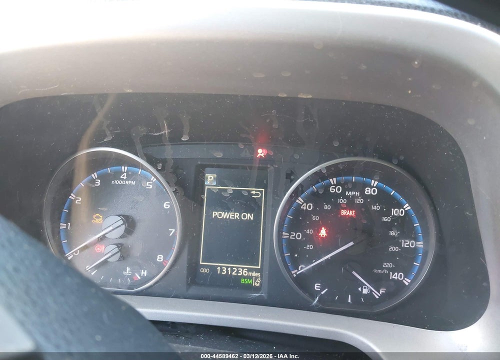 2018 TOYOTA RAV4 XLE VIN: 2T3WFREV1JW483951