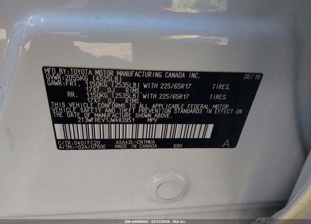 2018 TOYOTA RAV4 XLE VIN: 2T3WFREV1JW483951