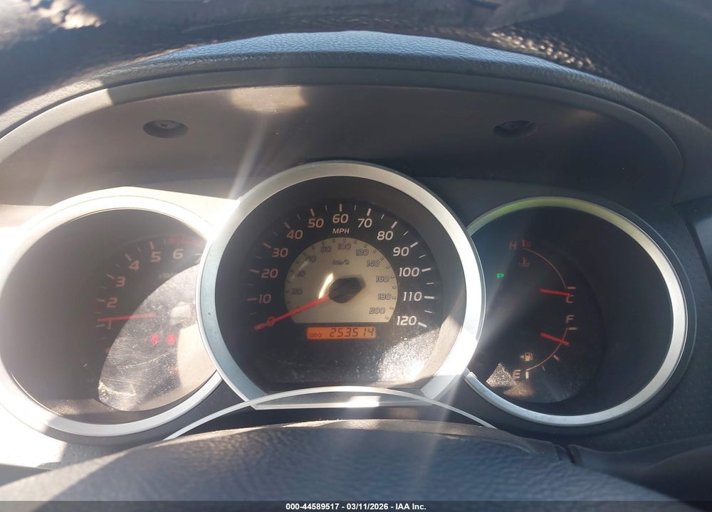 2005 TOYOTA TACOMA VIN: 5TENX22NX5Z068500
