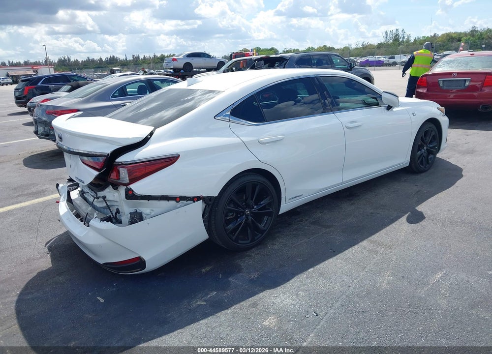 2022 LEXUS ES 300H F SPORT VIN: 58AGA1C10NU014958