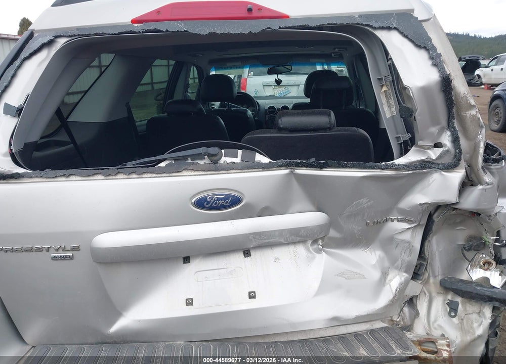 2007 FORD FREESTYLE LIMITED VIN: 1FMDK06107GA01867