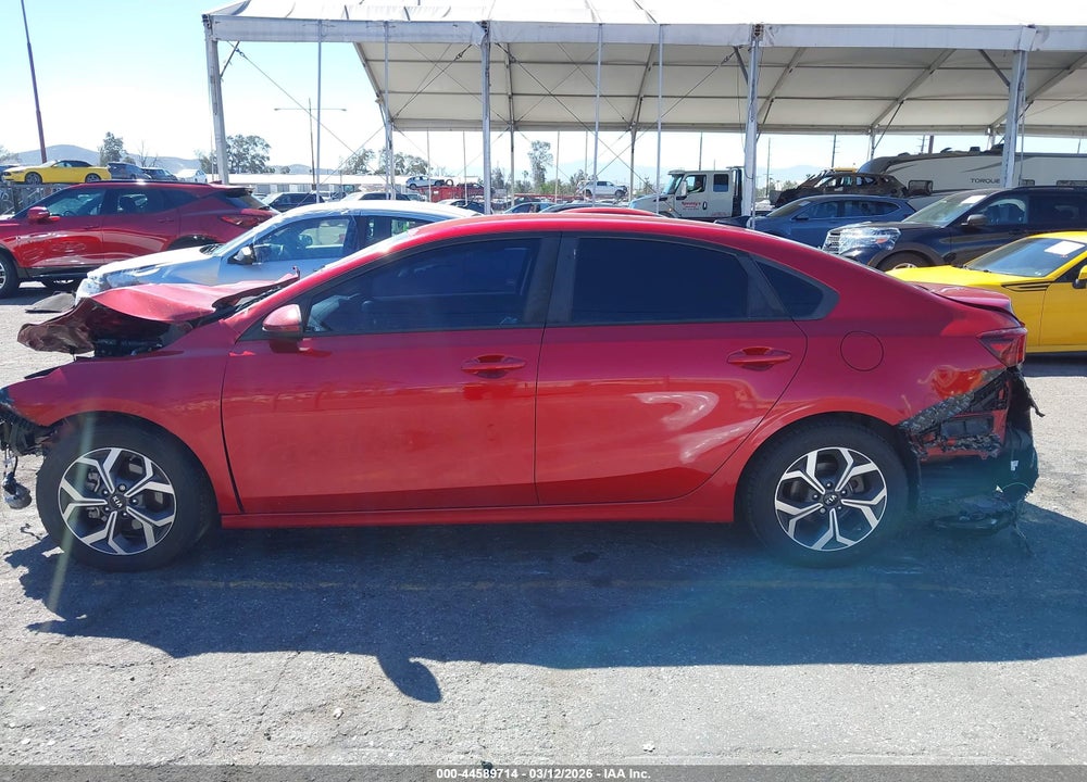 2019 KIA FORTE LXS VIN: 3KPF24AD5KE093721