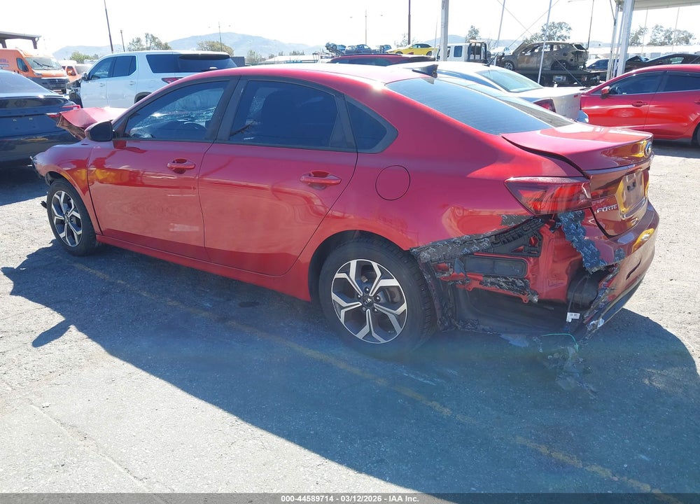 2019 KIA FORTE LXS VIN: 3KPF24AD5KE093721