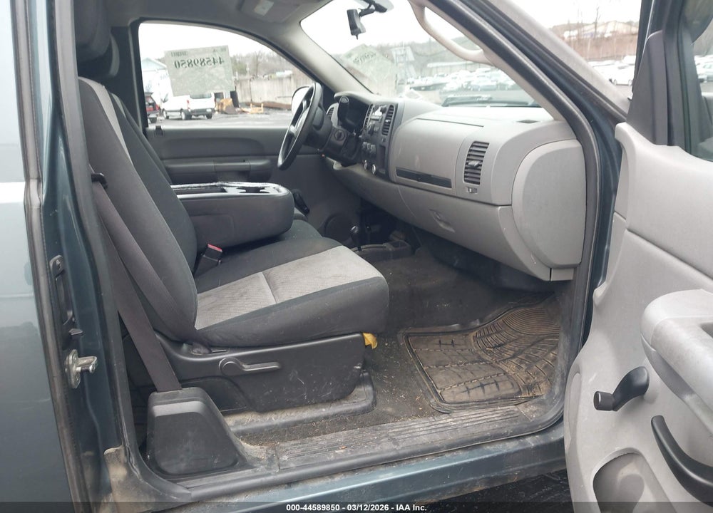 2008 GMC SIERRA 1500 WORK TRUCK VIN: 2GTEK19C081236568