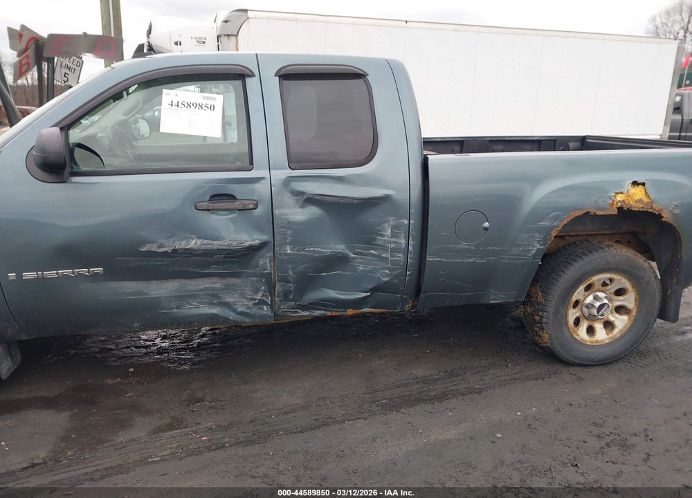 2008 GMC SIERRA 1500 WORK TRUCK VIN: 2GTEK19C081236568