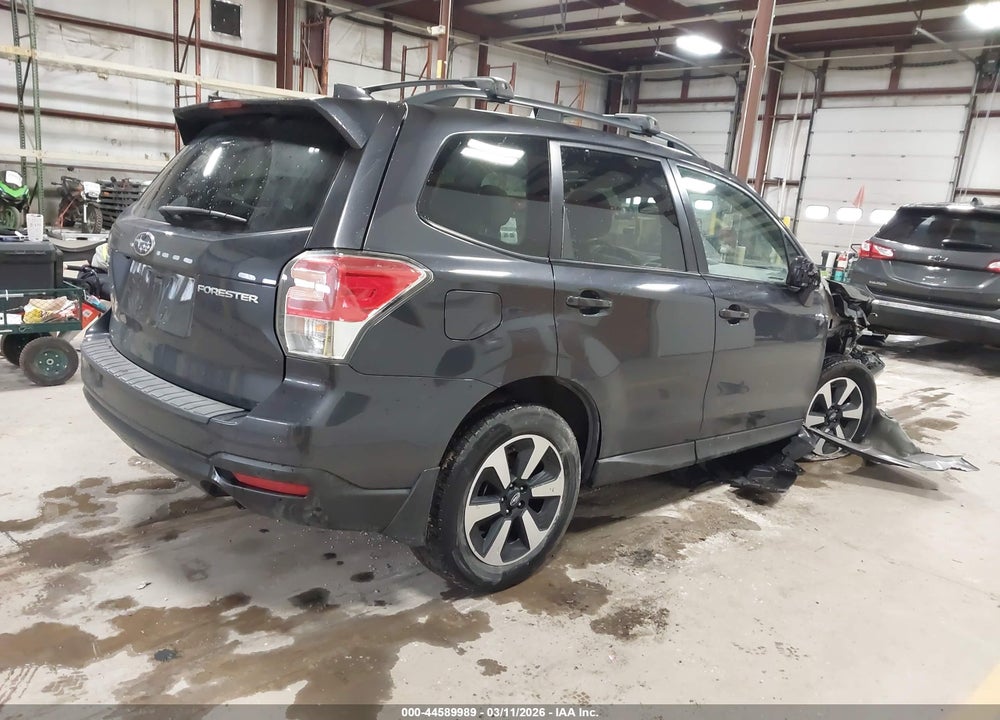 2018 SUBARU FORESTER 2.5I PREMIUM VIN: JF2SJAGC8JH601737